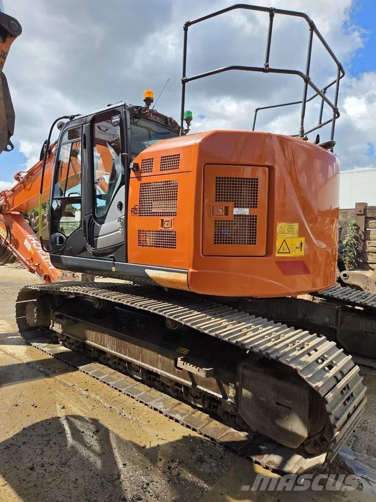 Hitachi ZX225US-6 Bageri gusjeničari