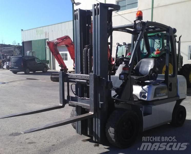 Nissan FGD02A30Q Dizelski viličari