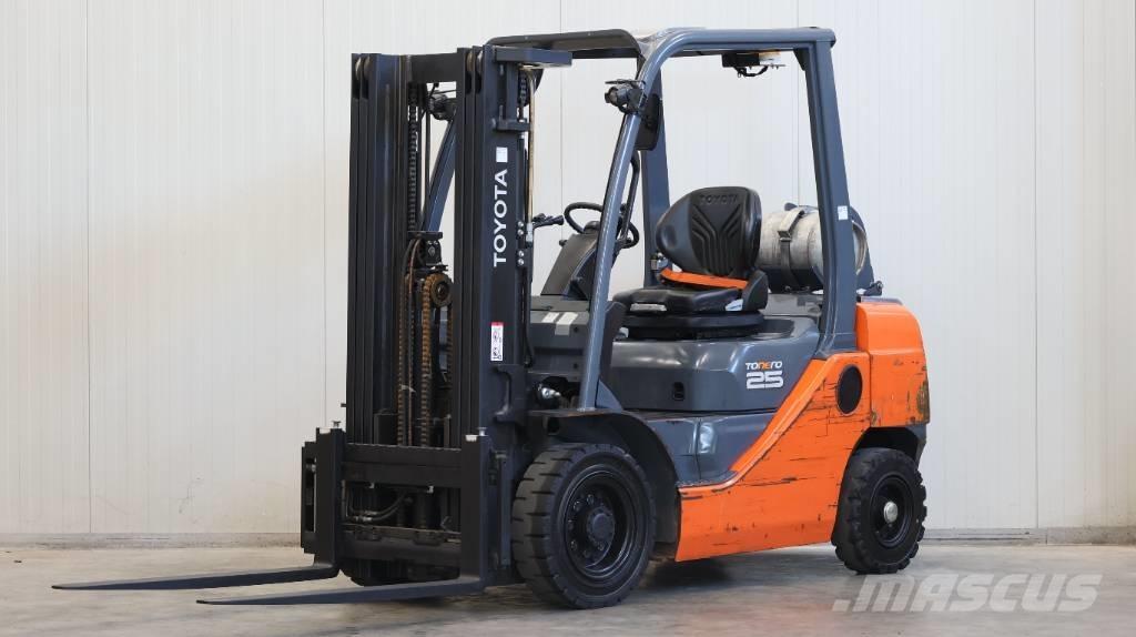 Toyota 02-8 FGF 25 Plinski viličari