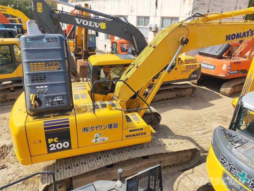 Komatsu PC200-7 Bageri gusjeničari