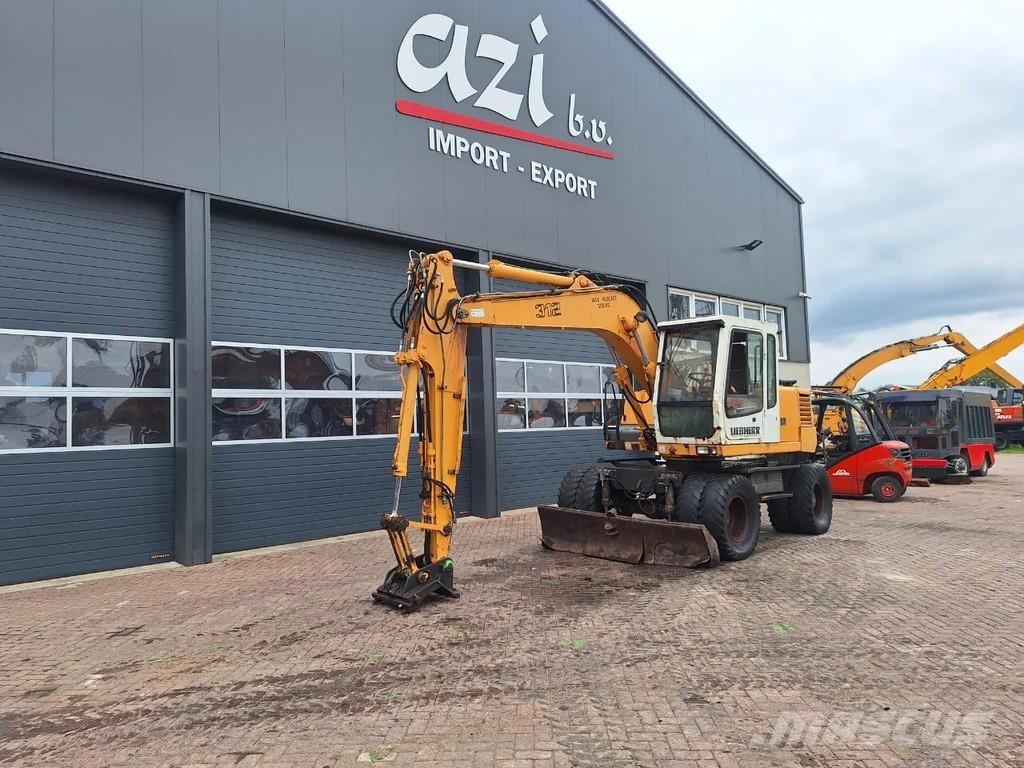 Liebherr A312 Bageri na kotačima