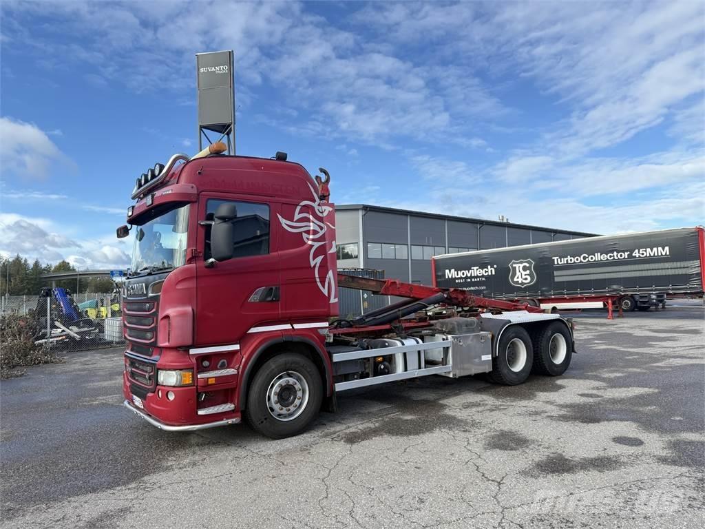 Scania R620 6X4 Rol kiper kamioni s kukama za dizanje