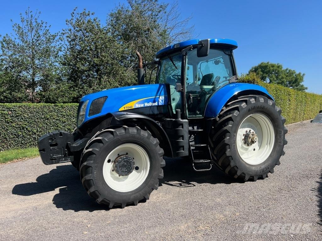New Holland T 7040 Traktori
