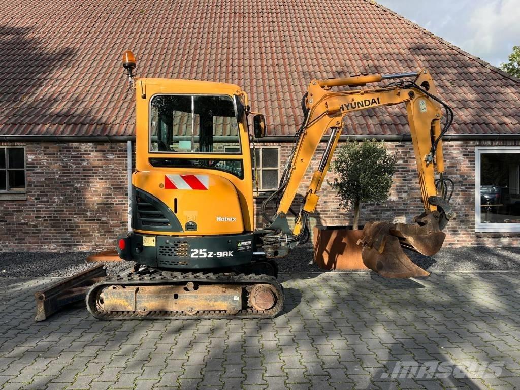 Hyundai R25Z-9 AK Bageri gusjeničari