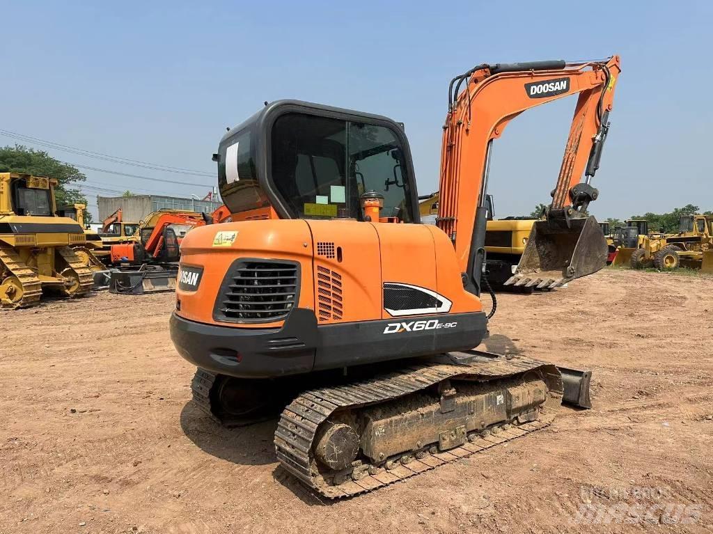 Doosan DX 60 Bageri gusjeničari