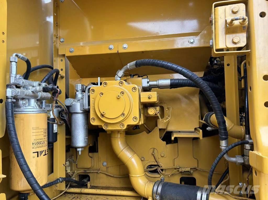 CAT 320 Bageri gusjeničari