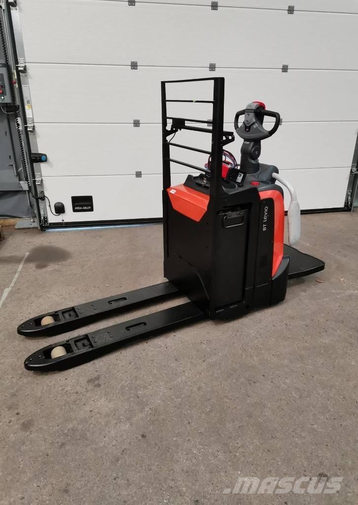 Toyota LPE220 Nisko podizni električni viličar sa platformu