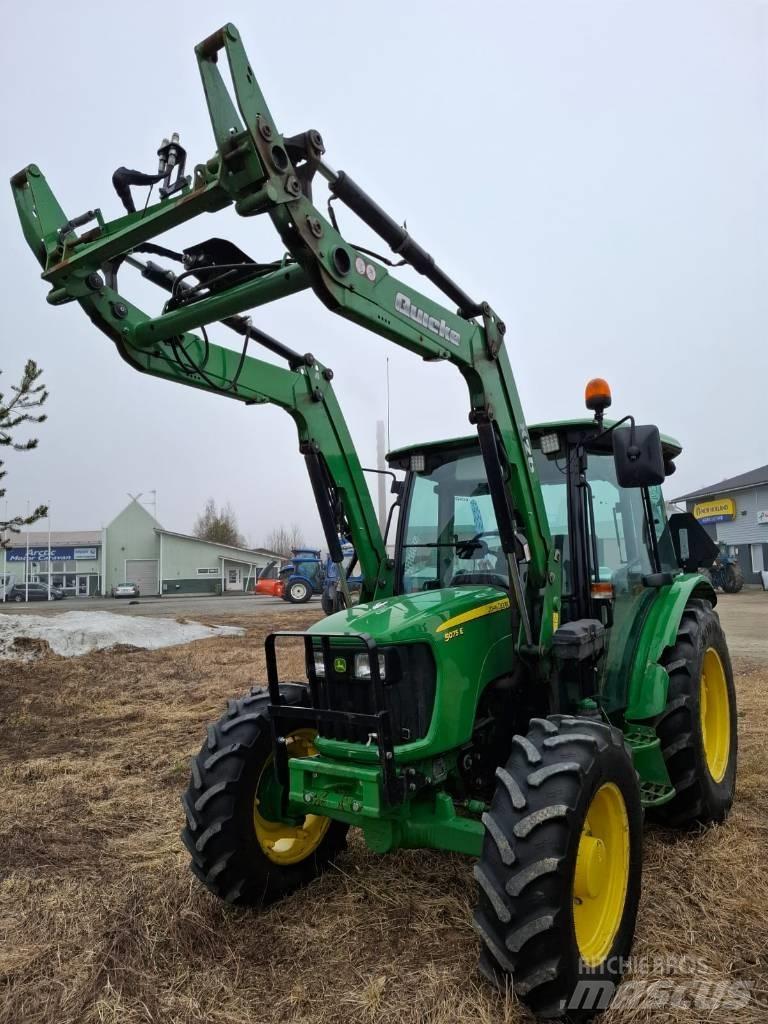 John Deere 5075 E Traktori