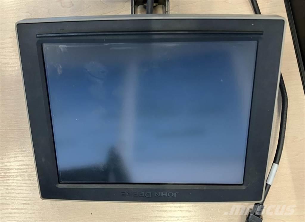 John Deere 6215R Traktori