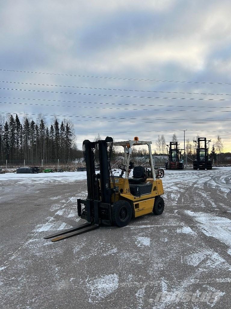 TCM FG 25 N2 Plinski viličari