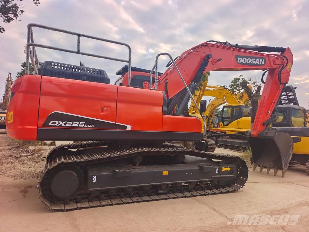Doosan DX 225 LC-9C Bageri gusjeničari