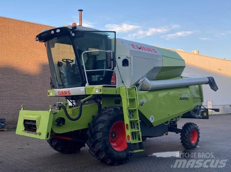 CLAAS AVERO 240 Kombajni