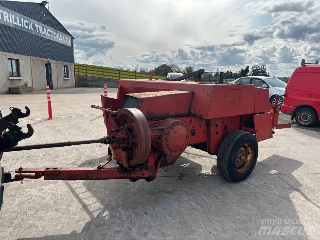Massey Ferguson 120 Balirke za kockaste bale