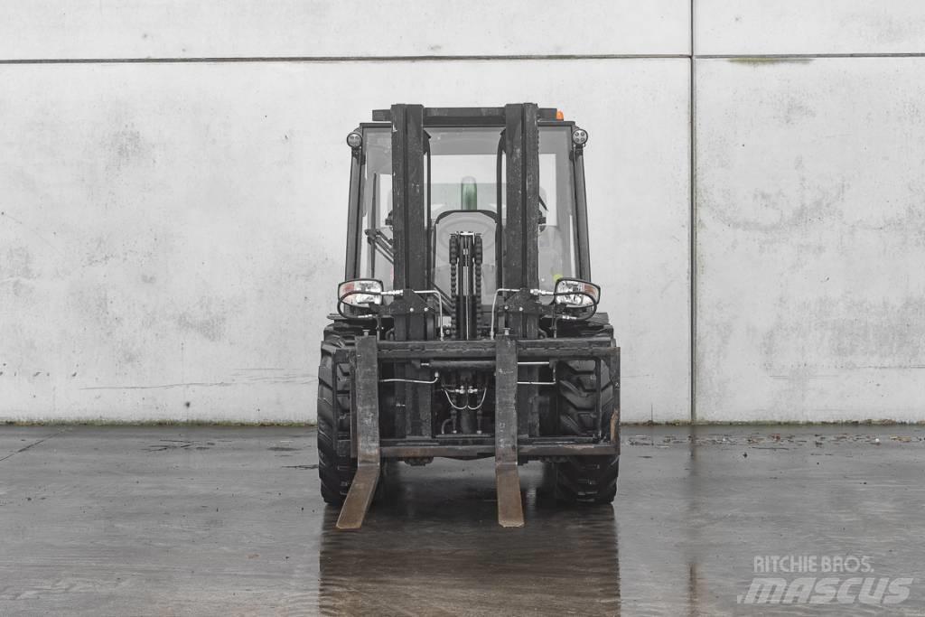 Manitou MC 30-4 D Dizelski viličari