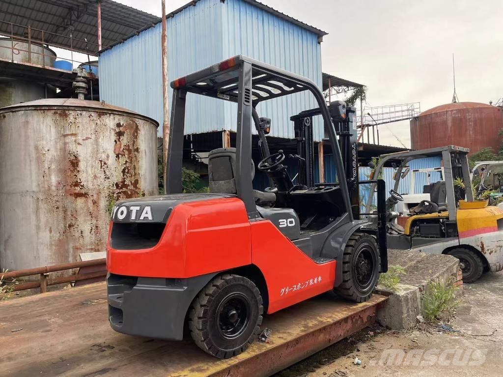 Toyota FD 30 Dizelski viličari