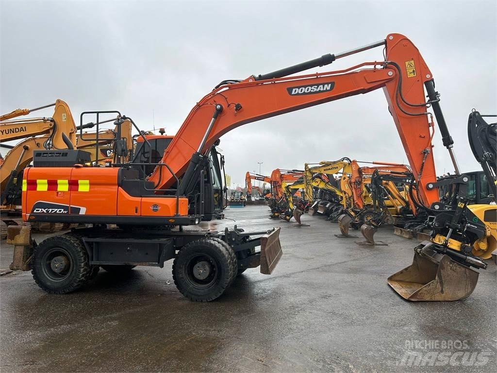 Doosan DX170W-5 Bageri gusjeničari