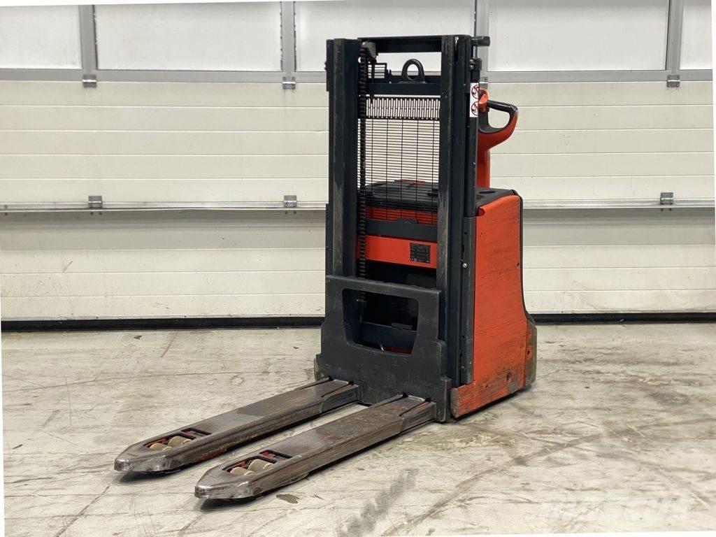 Linde D08 Ručni električni viličar