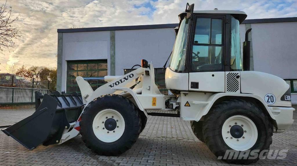 Volvo L 30 B Utovarivači na kotačima