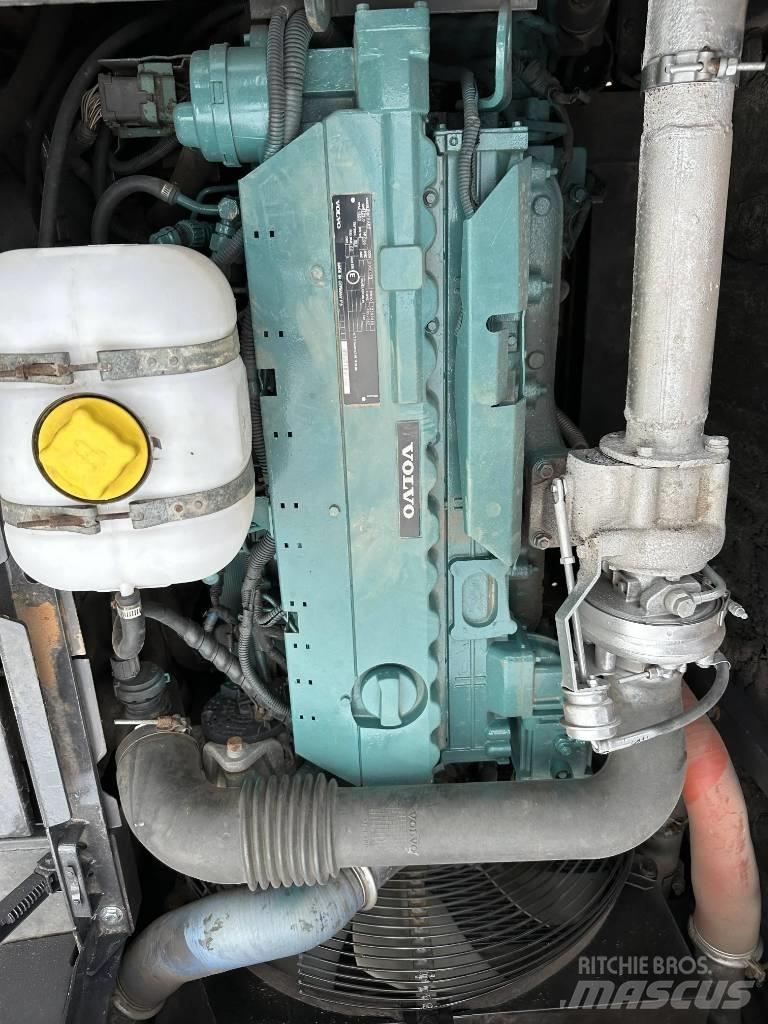Volvo EC210D Bageri gusjeničari