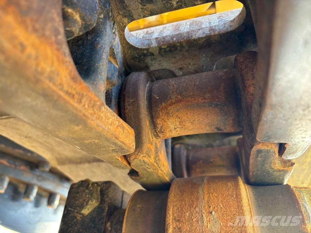 CAT 323 Bageri gusjeničari