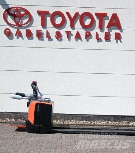 Toyota LPE 250 Nisko podizni električni viličar
