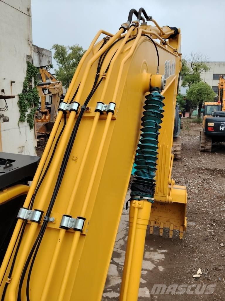Komatsu PC 200-8 Bageri gusjeničari