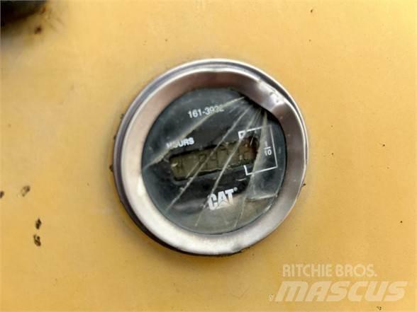 CAT D3G LGP Buldožeri gusjeničari