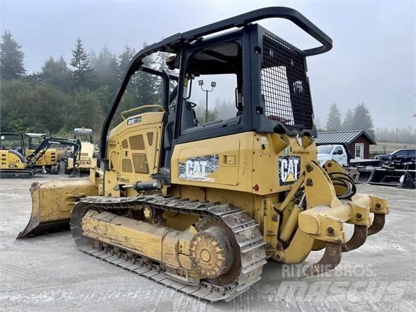CAT D3K2 XL Buldožeri gusjeničari