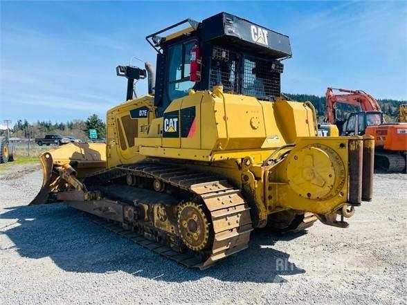 CAT D7E Buldožeri gusjeničari