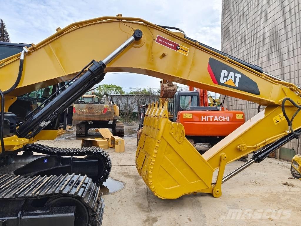 CAT 330D2L Bageri gusjeničari