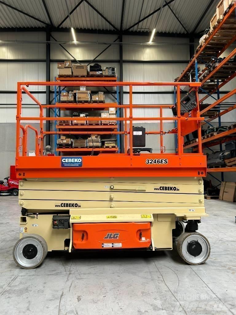 JLG 3246ES Škaraste platforme