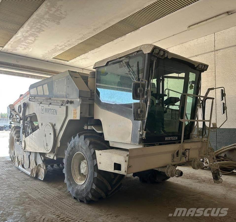 Wirtgen WR250i Uređaji za recikliranje asfalta