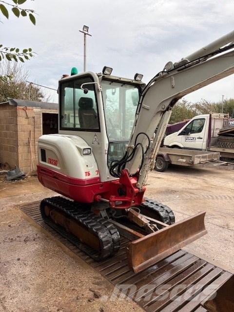 Takeuchi TB 230 Mini bageri <7t