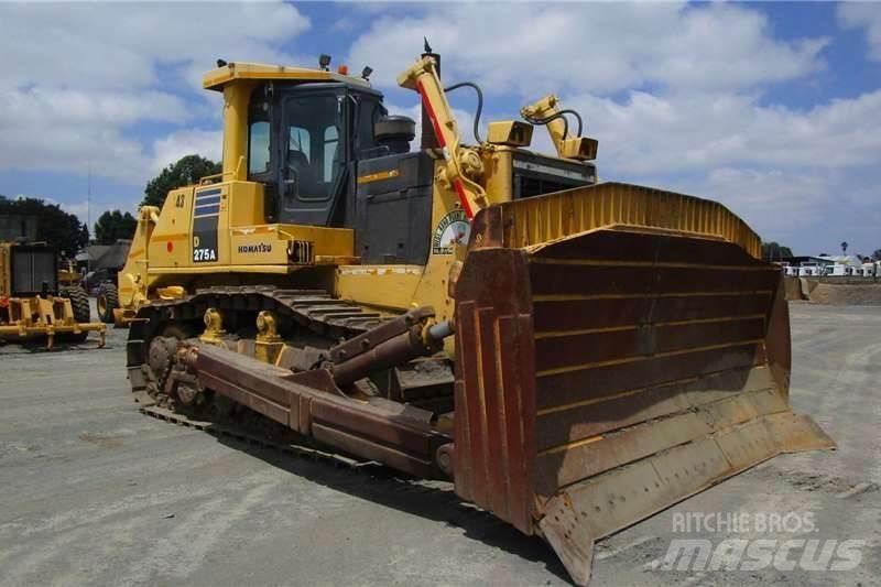 Komatsu D275A-5 Buldožeri gusjeničari