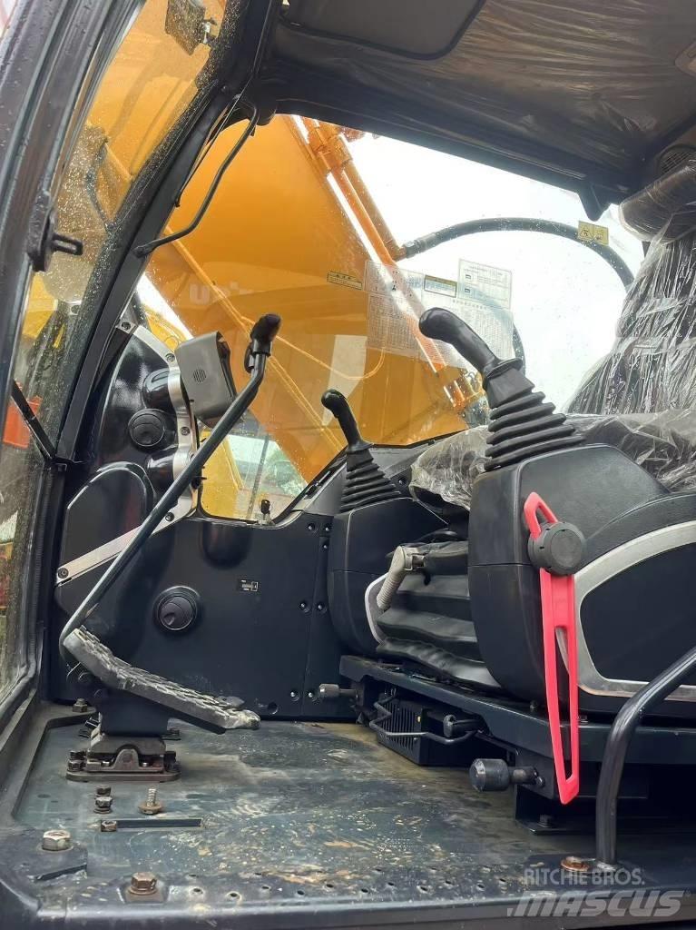 Hyundai R220LC-9S Bageri na kotačima