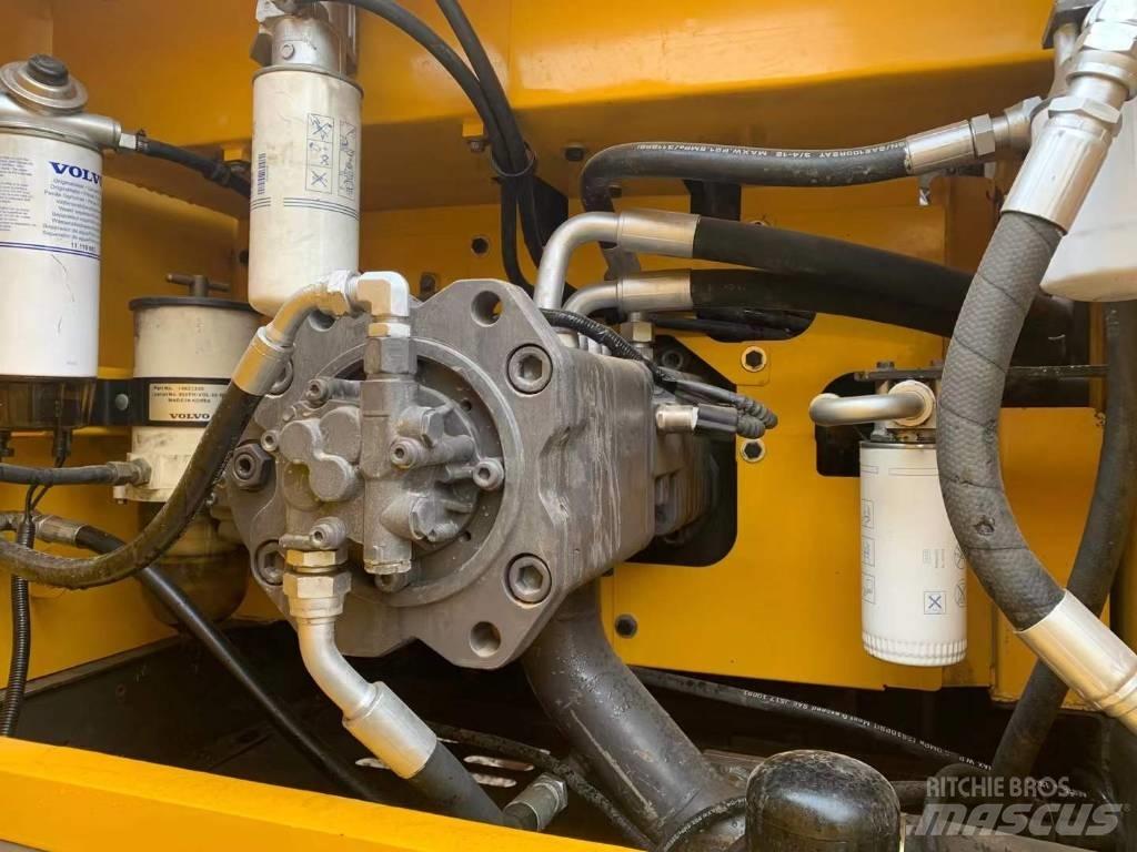 Volvo EC 300 Bageri gusjeničari