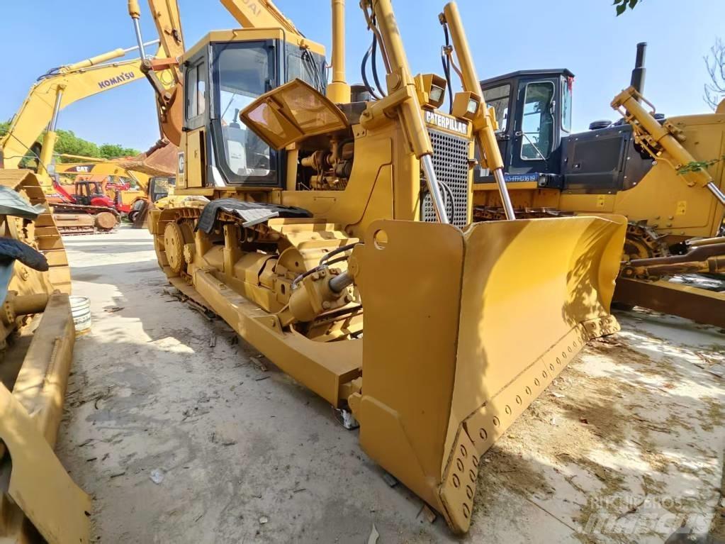 CAT D 7 G Buldožeri gusjeničari