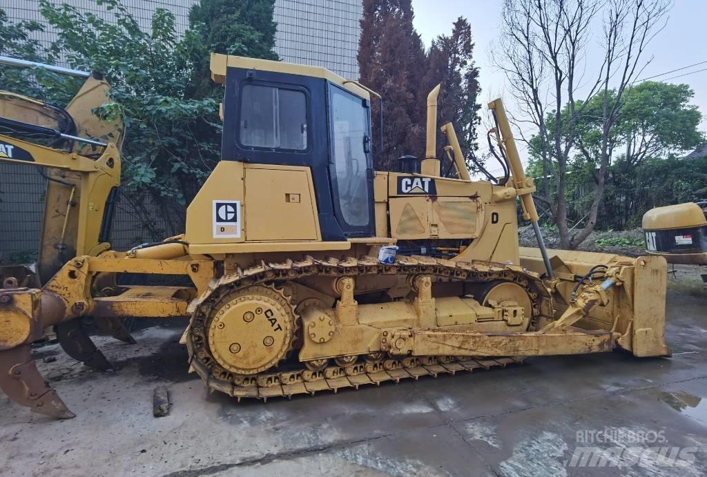 CAT D 7 G Buldožeri gusjeničari
