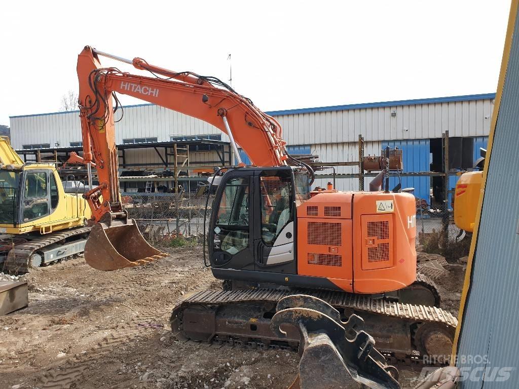 Hitachi ZX225USLC Bageri gusjeničari