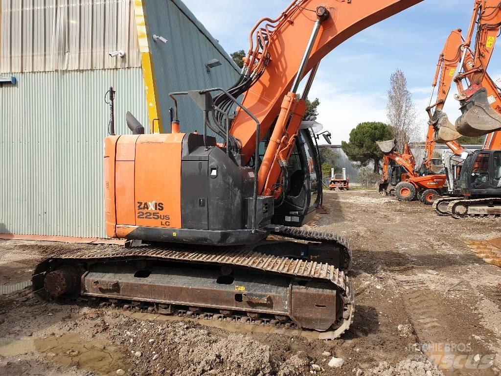 Hitachi ZX225USLC Bageri gusjeničari