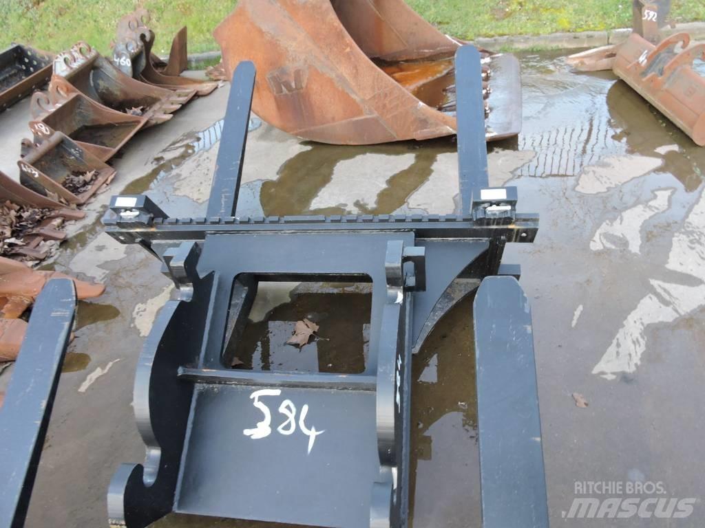  Palletvorken CW40 Rabljene dizalice za težak teren