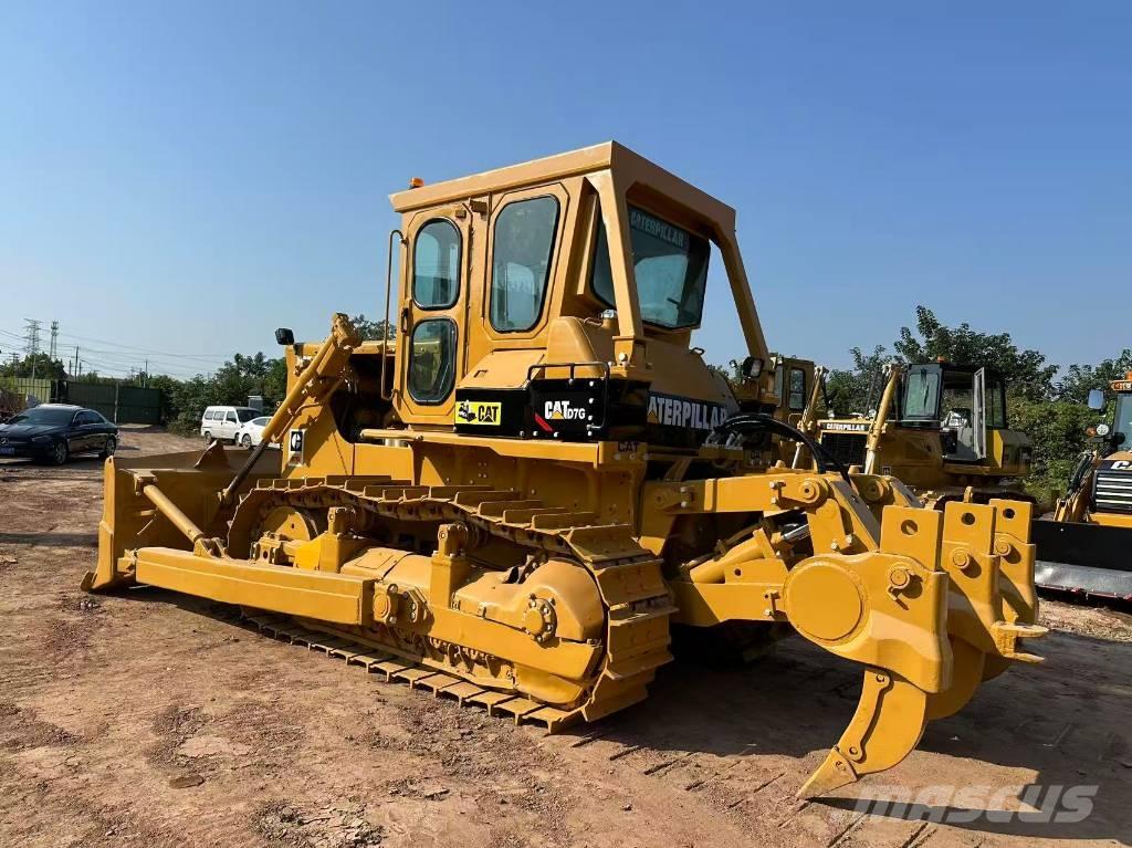 CAT D 7 G Buldožeri gusjeničari