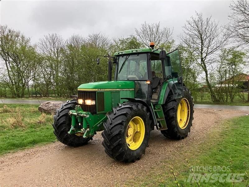 John Deere 6800 Traktori