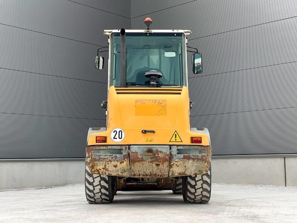 Liebherr L 506 Utovarivači na kotačima