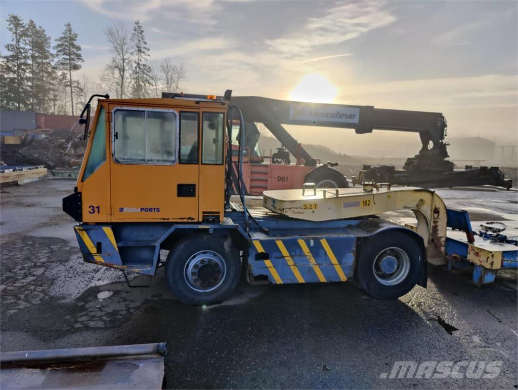 Sisu TR 180 AL 2 Vučna vozila