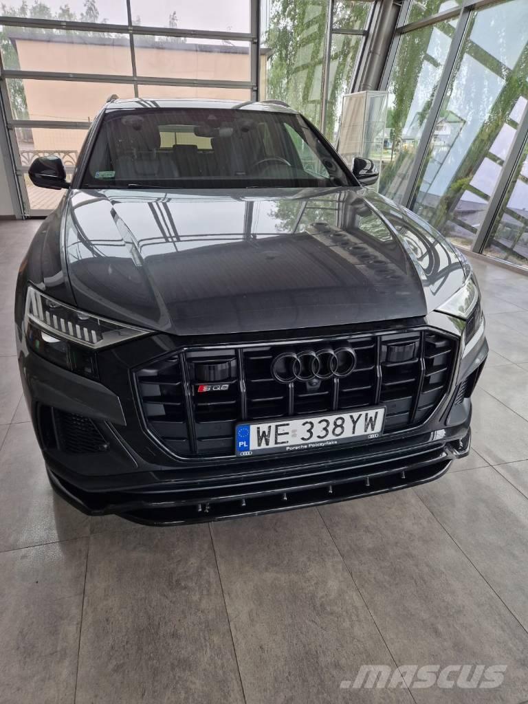 Audi SQ8 Automobili