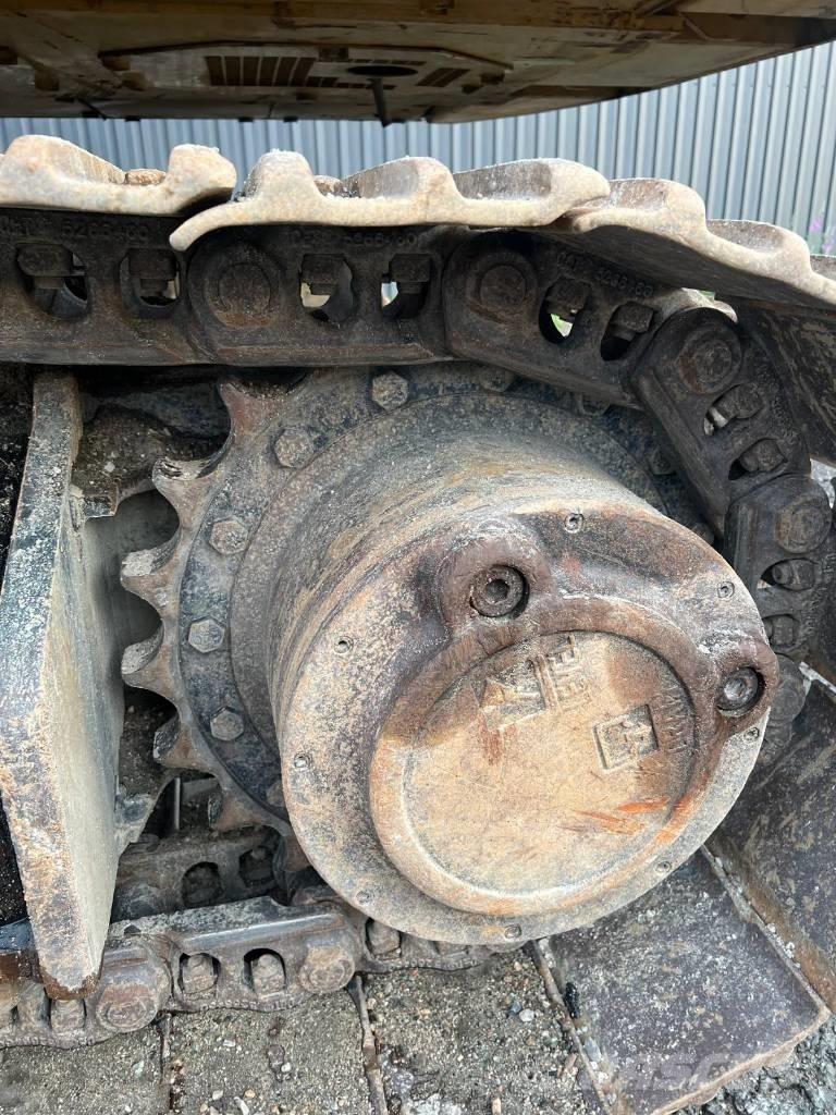CAT 326 Bageri gusjeničari