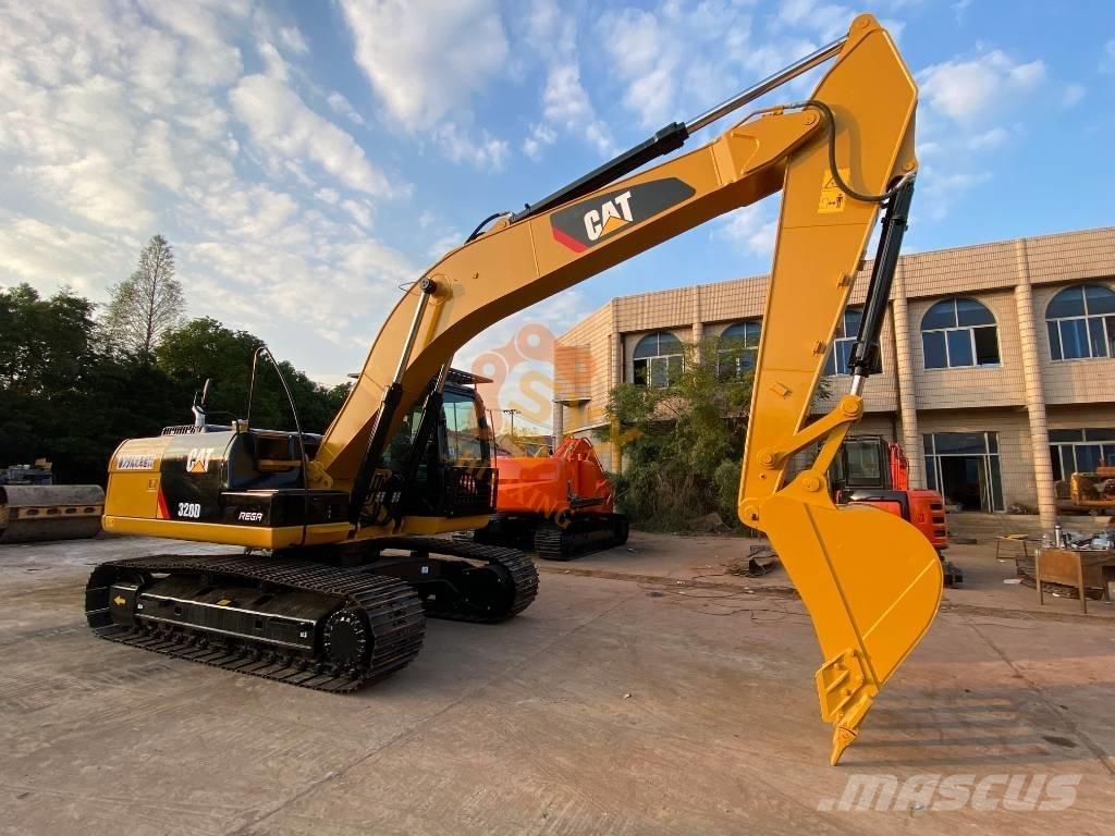 CAT CAT320 D2 Bageri gusjeničari