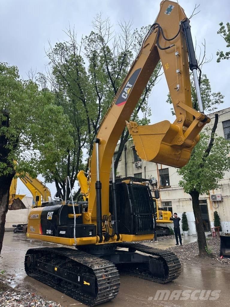 CAT 324 D Midi bageri 7t – 12t