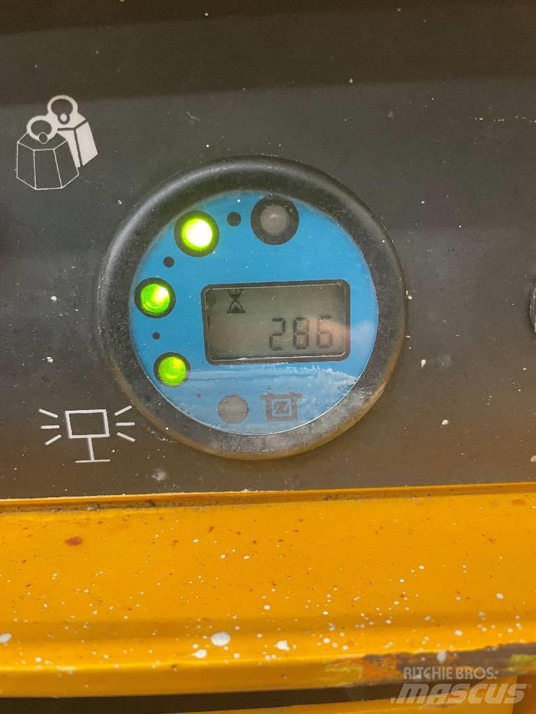 Haulotte Compact 8 Škaraste platforme